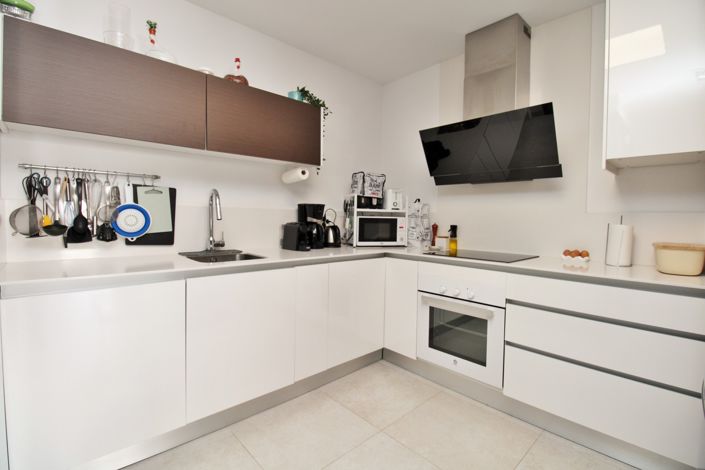 Image No.8-2 Bed Property for sale