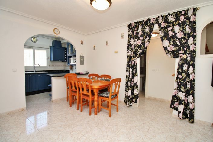 Image No.13-3 Bed Property for sale