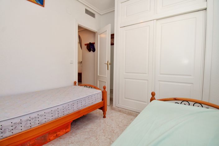 Image No.17-3 Bed Property for sale