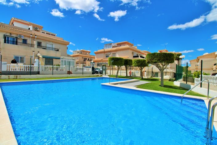 Image No.2-3 Bed Property for sale