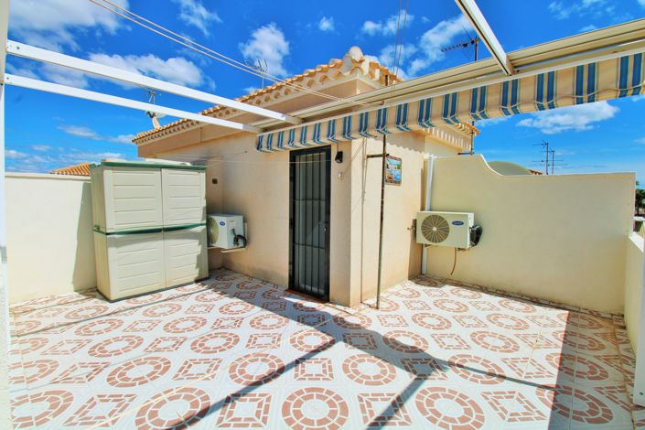Image No.25-3 Bed Property for sale