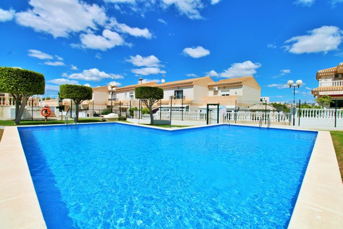 Image No.29-3 Bed Property for sale