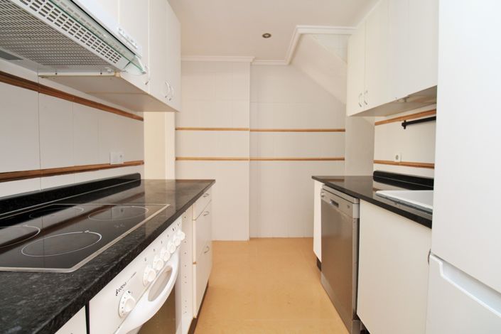 Image No.10-3 Bed Property for sale