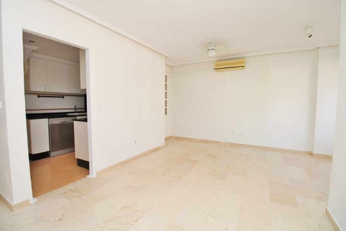Image No.7-3 Bed Property for sale