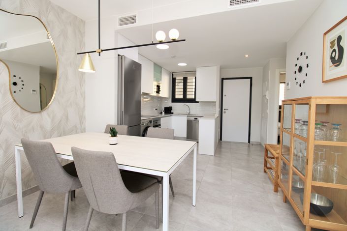 Image No.8-2 Bed Apartment for sale