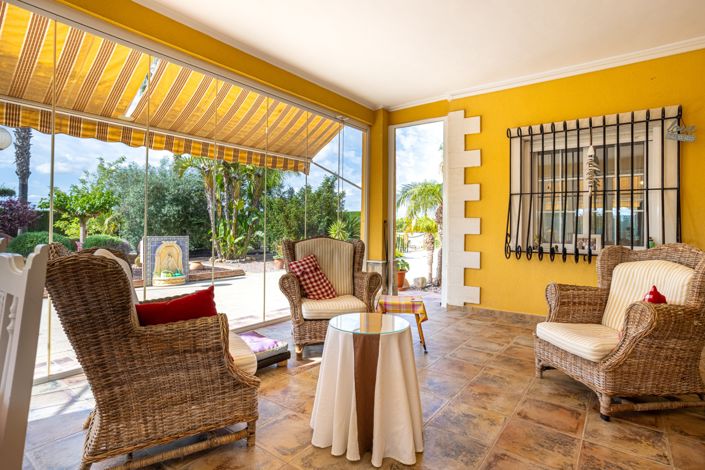 Image No.19-5 Bed Property for sale