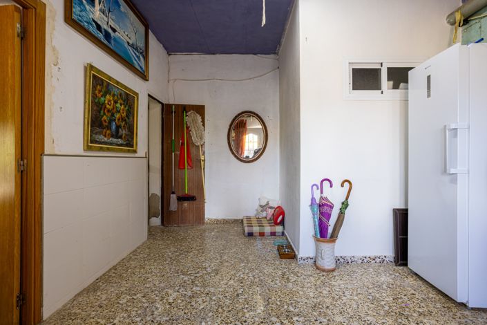 Image No.31-5 Bed Property for sale