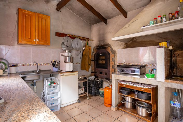 Image No.38-5 Bed Property for sale