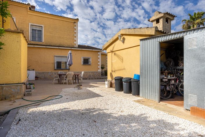 Image No.39-5 Bed Property for sale