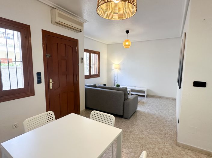 Image No.2-Appartement de 2 chambres à vendre à Orihuela Costa