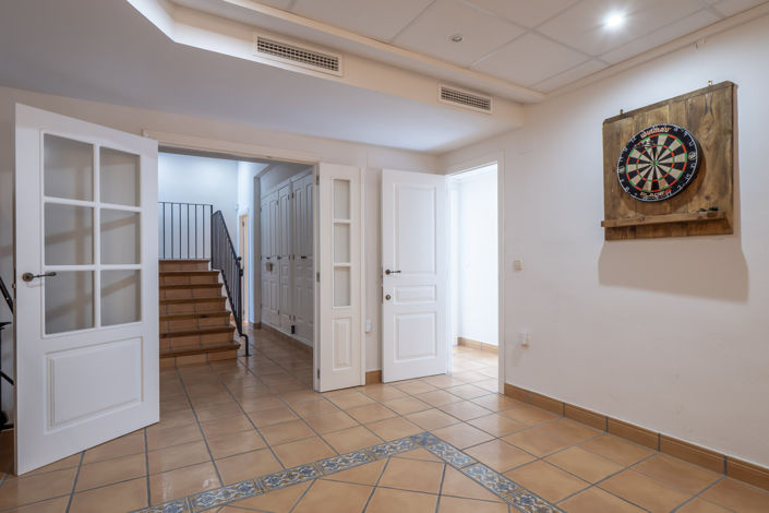 Image No.20-5 Bed Villa for sale