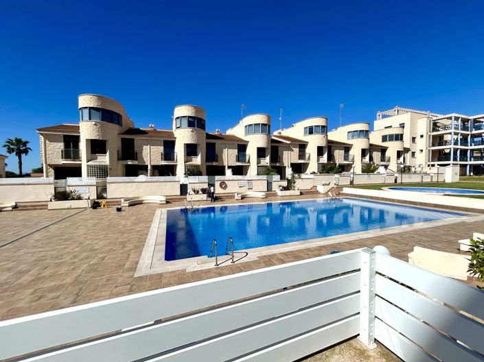 Image No.23-3 Bed Townhouse for sale