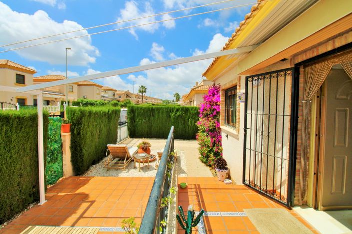 Image No.23-3 Bed Property for sale
