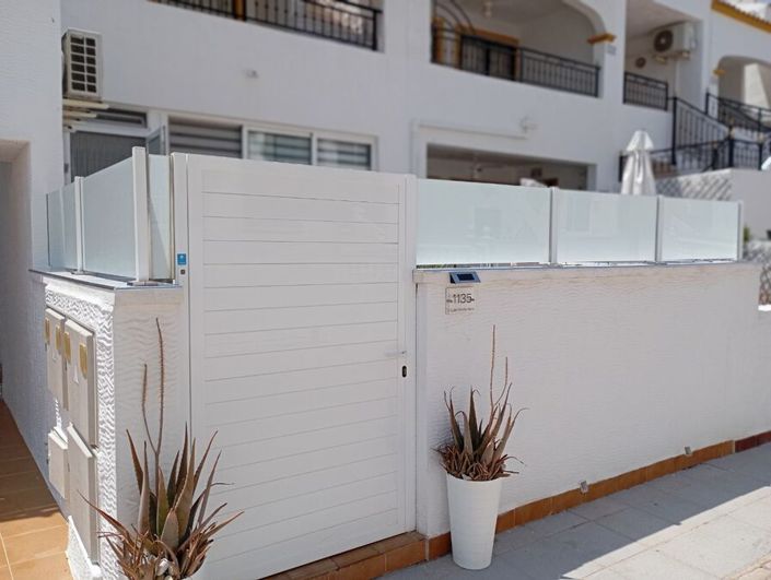 Image No.20-2 Bed Apartment for sale