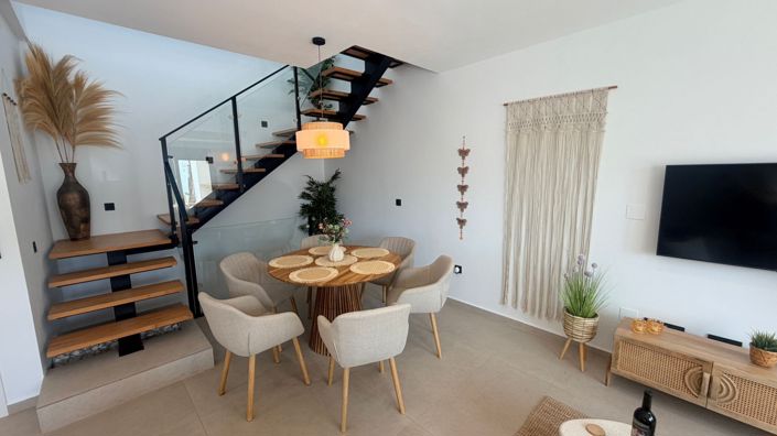 Image No.28-3 Bed Property for sale