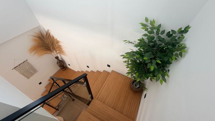 Image No.30-3 Bed Property for sale