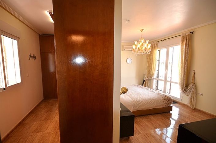 Image No.26-4 Bed Villa for sale