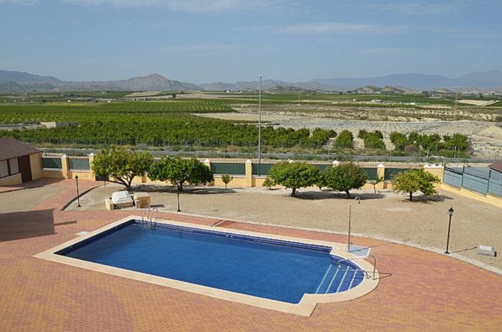 Image No.3-4 Bed Villa for sale