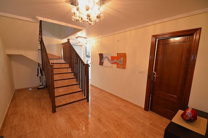 Image No.9-4 Bed Villa for sale