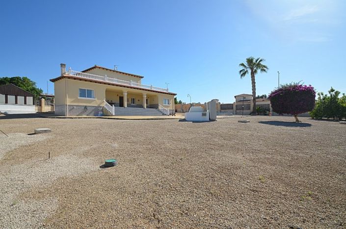 Image No.3-4 Bed Villa for sale