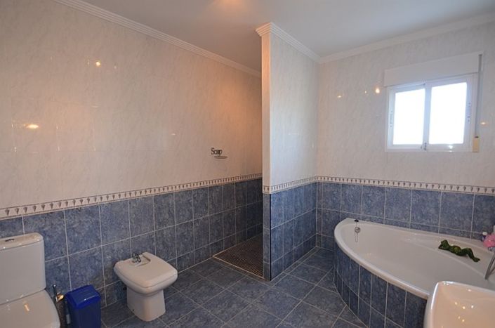 Image No.31-4 Bed Villa for sale
