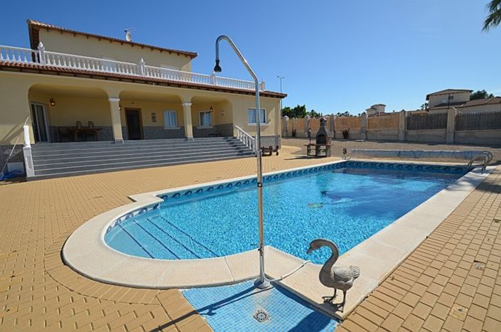Image No.8-4 Bed Villa for sale