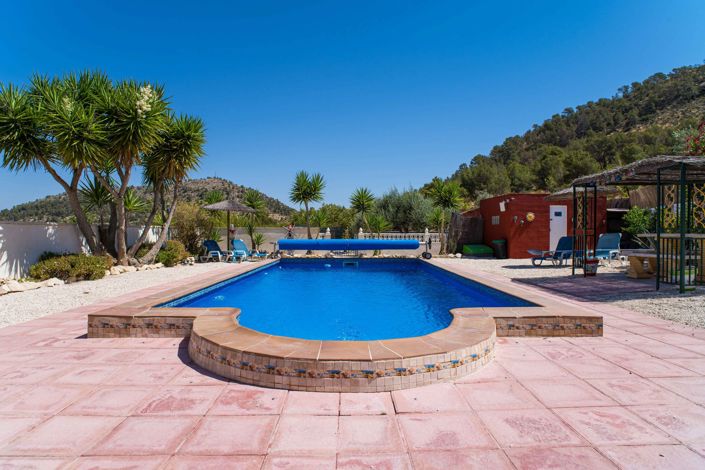 Image No.27-3 Bed Villa for sale