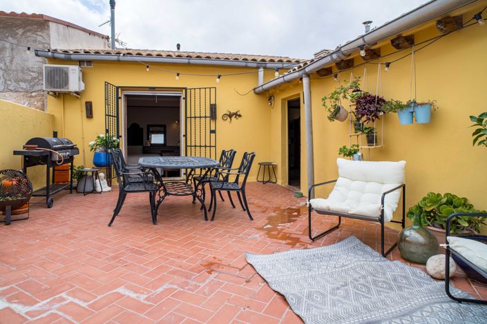 Image No.44-3 Bed Townhouse for sale