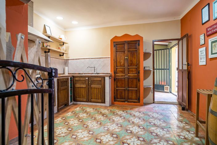Image No.47-3 Bed Townhouse for sale