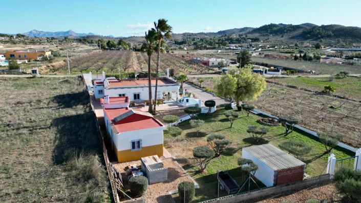 Image No.11-3 Bed Country House for sale