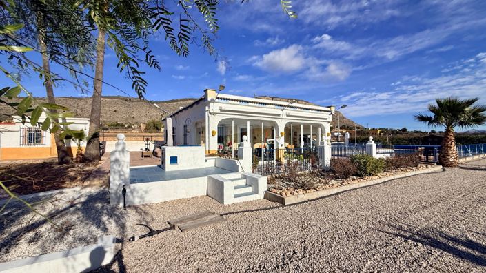 Image No.15-3 Bed Country House for sale