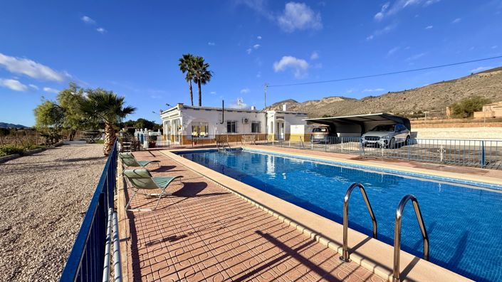 Image No.19-3 Bed Country House for sale