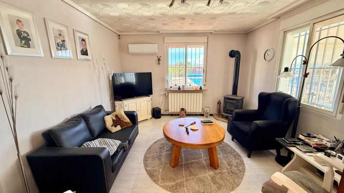 Image No.34-3 Bed Country House for sale