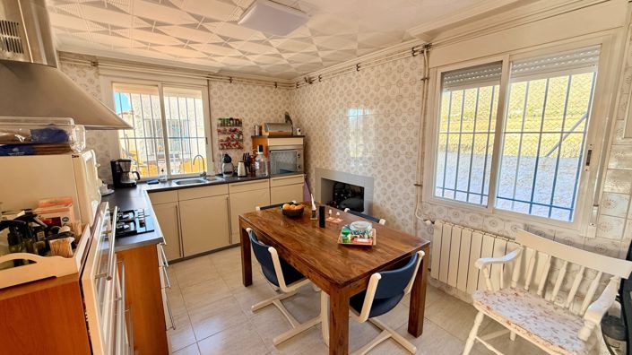 Image No.37-3 Bed Country House for sale