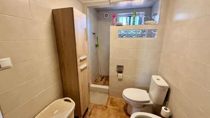 Image No.43-3 Bed Country House for sale