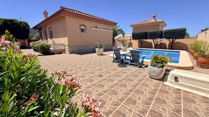 Image No.2-5 Bed Country House for sale