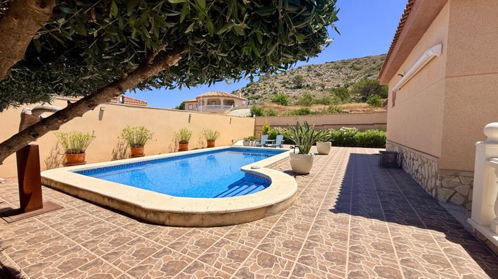 Image No.7-5 Bed Country House for sale