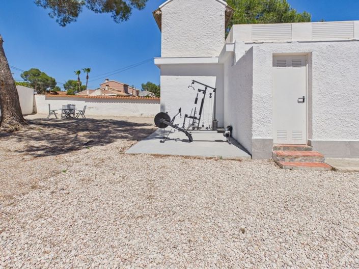Image No.31-4 Bed Property for sale