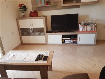 APT-379_3_LIVING