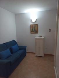 TH-153_9_Hall