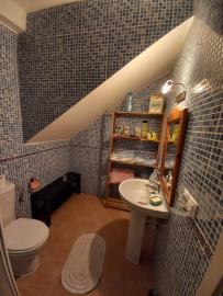 TH-153_11_Bathroom