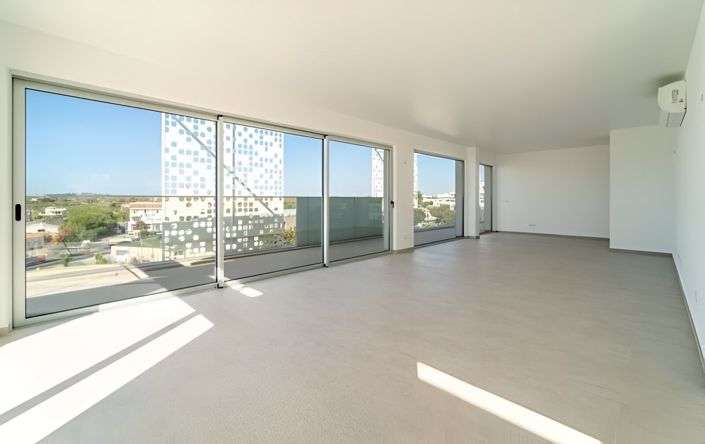 Image No.41-4 Bed Apartment for sale