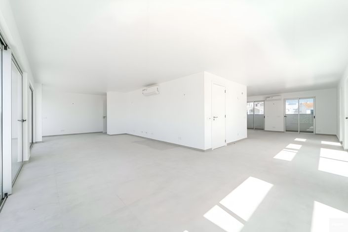 Image No.7-Appartement de 4 chambres à vendre à Lagoa