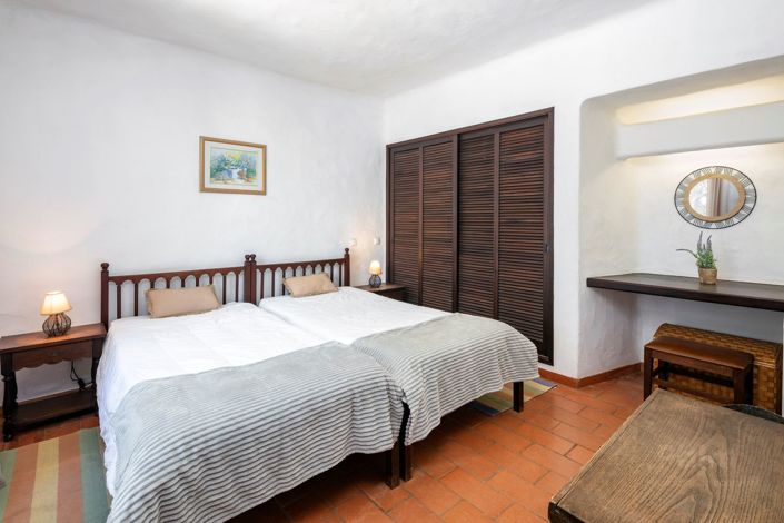 Image No.11-2 Bed Apartment for sale