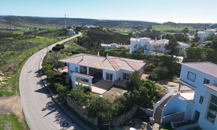 Image No.1-4 Bed Villa for sale