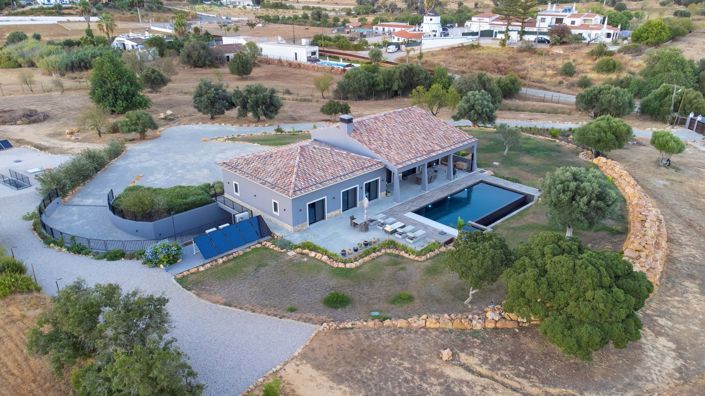Image No.1-3 Bed Villa for sale