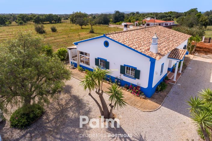 Image No.1-3 Bed Villa for sale