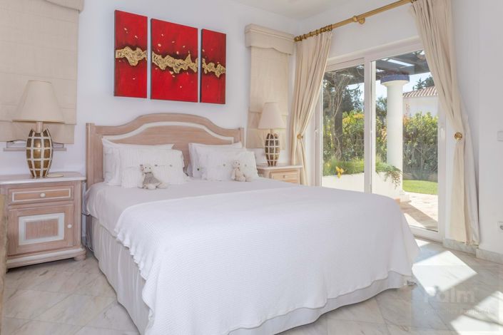 Image No.12-3 Bed Villa for sale