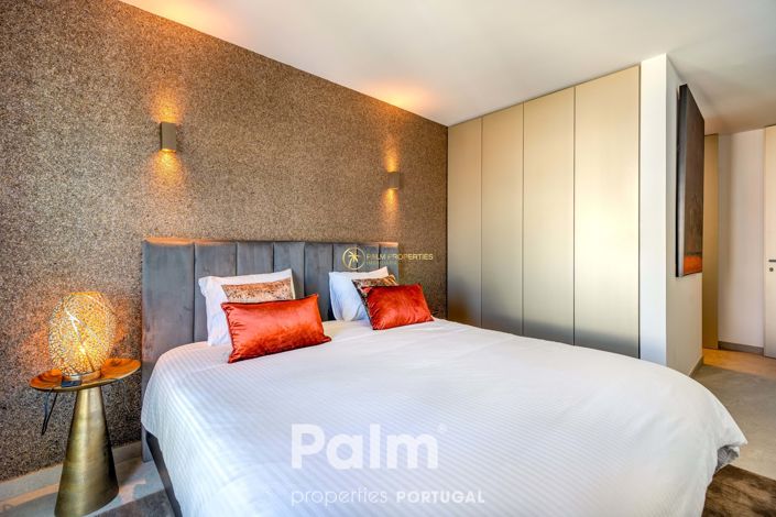 Image No.13-6 Bed Apartment for sale