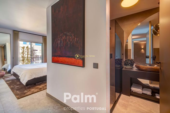 Image No.14-6 Bed Apartment for sale